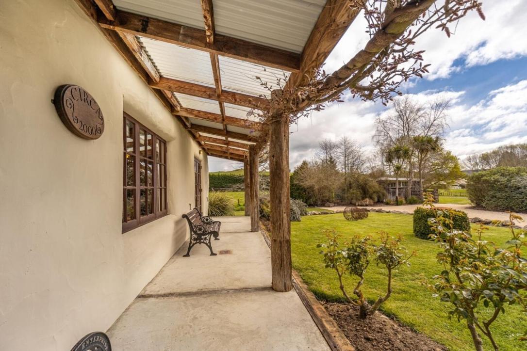 The Last Straw Cottage Nelson Brightwater Exterior photo