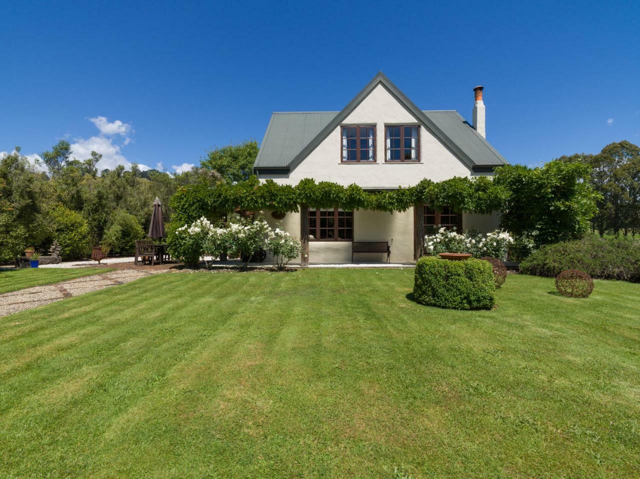 The Last Straw Cottage Nelson Brightwater Exterior photo