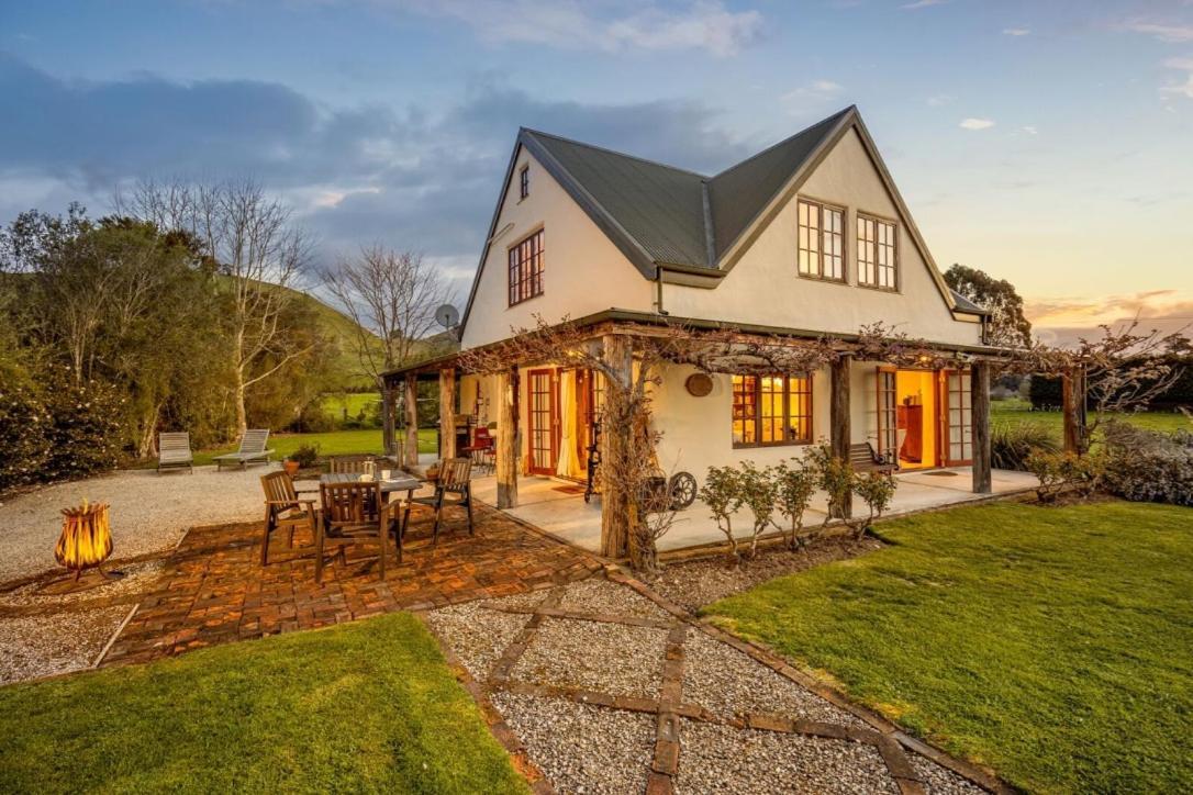The Last Straw Cottage Nelson Brightwater Exterior photo